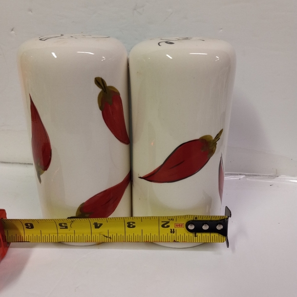 VINTAGE 201 Prep Salt/Pepper Shakers Chille/Cheese Porcelain Ceramic Unlimited - Picture 4 of 6